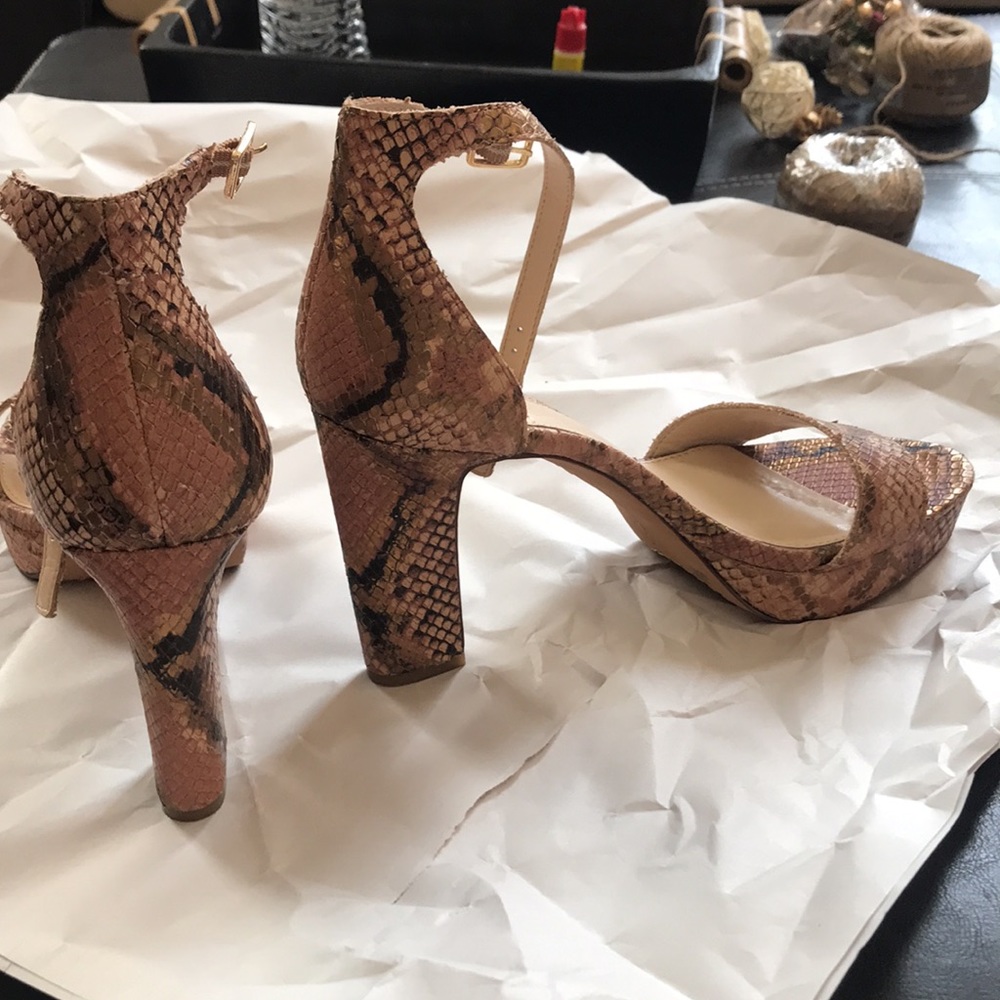 Platform sandals - Picture 3 of 5